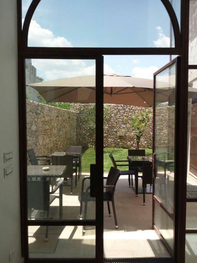 B&B Donnantonietta - Nobile Dimora Мінервіно-ді-Лечче Екстер'єр фото