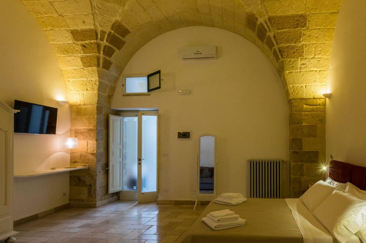 B&B Donnantonietta - Nobile Dimora Мінервіно-ді-Лечче Екстер'єр фото